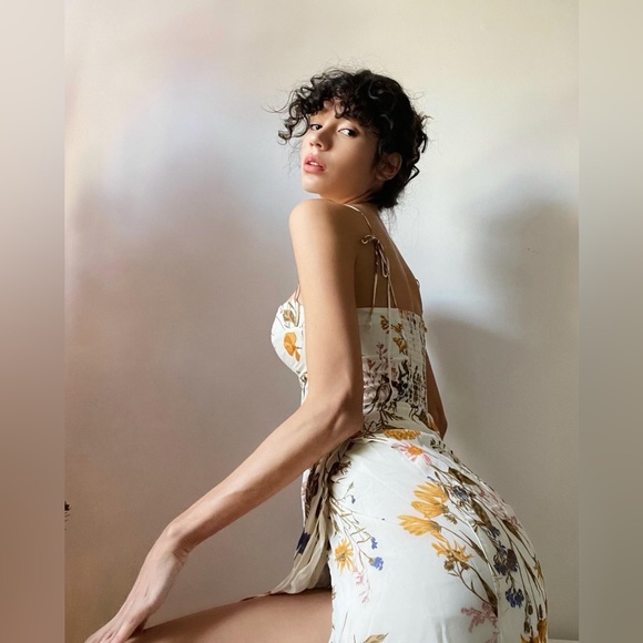 Reformation Petite Kourtney Dress in Frolic, size 6P, brand new, never worn. - Picture 8 of 13